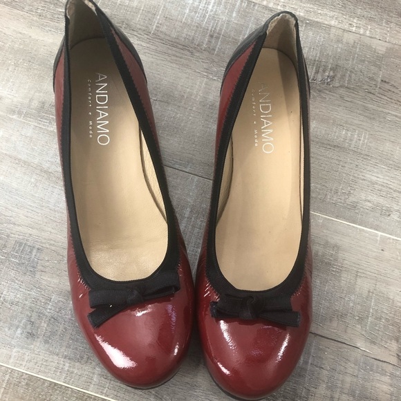 Andiamo Red Patent Leather Black Trim Dress Flats Size 39 EU - Picture 4 of 6